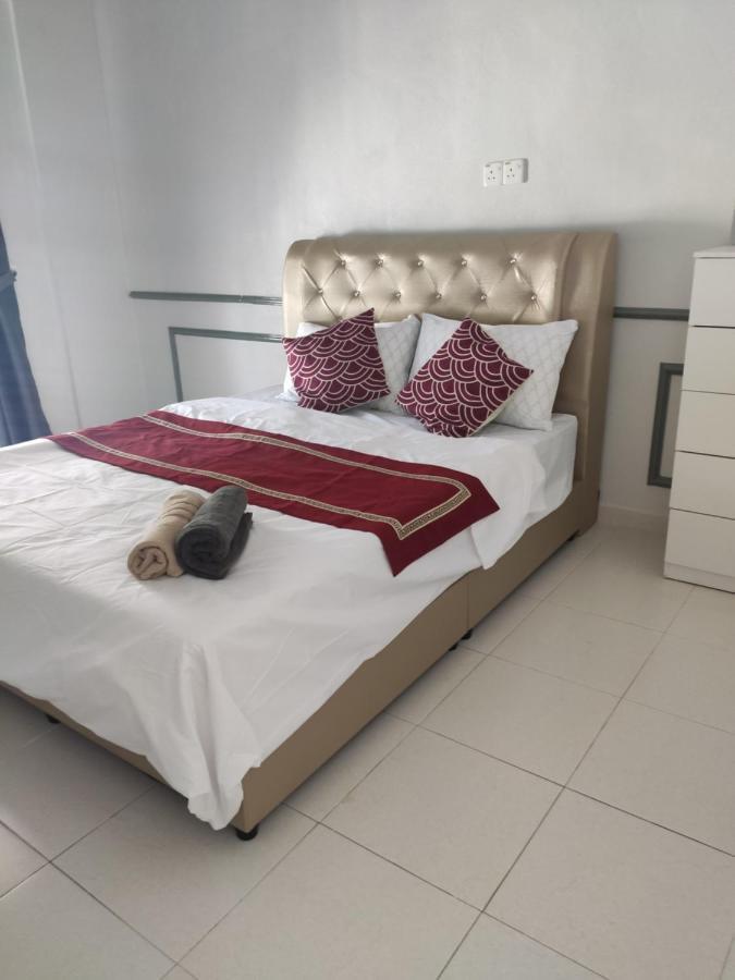 Rantau PanjangPrivate Pool Cassa Dinies, Wifi , Bbq,10 Pax别墅 外观 照片