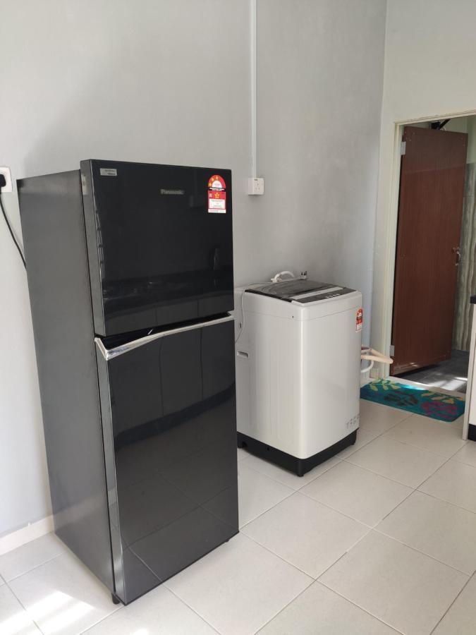 Rantau PanjangPrivate Pool Cassa Dinies, Wifi , Bbq,10 Pax别墅 外观 照片