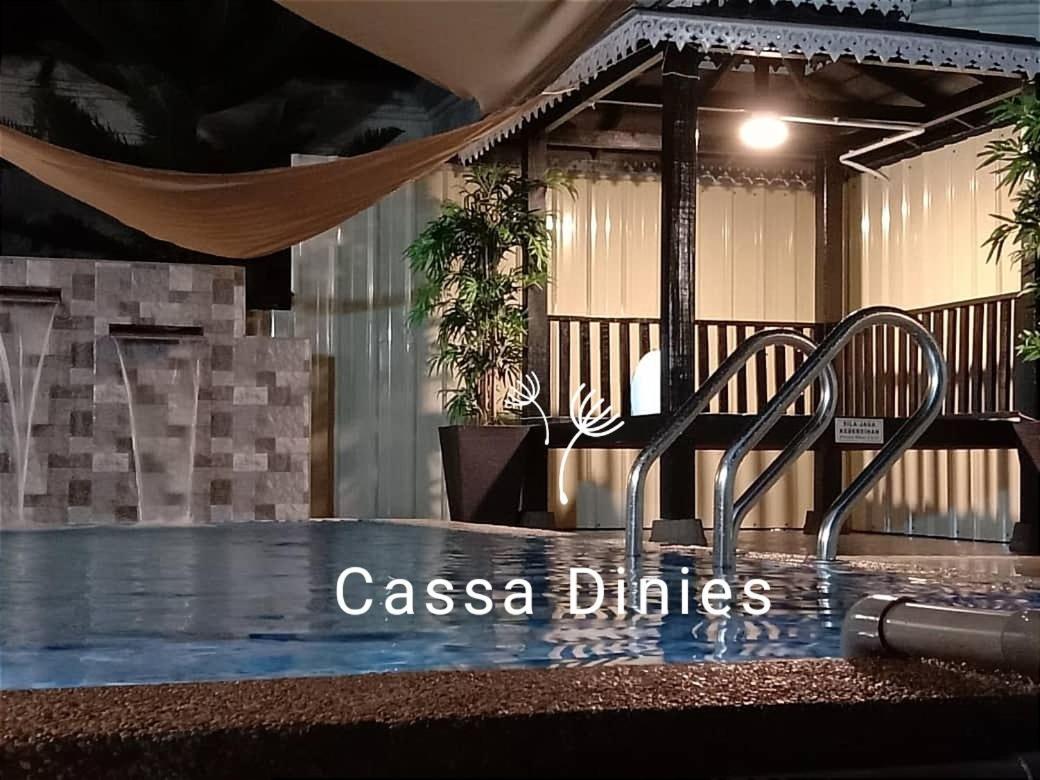 Rantau PanjangPrivate Pool Cassa Dinies, Wifi , Bbq,10 Pax别墅 外观 照片