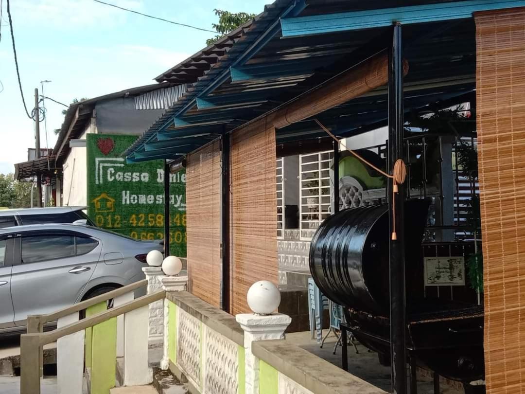 Rantau PanjangPrivate Pool Cassa Dinies, Wifi , Bbq,10 Pax别墅 外观 照片